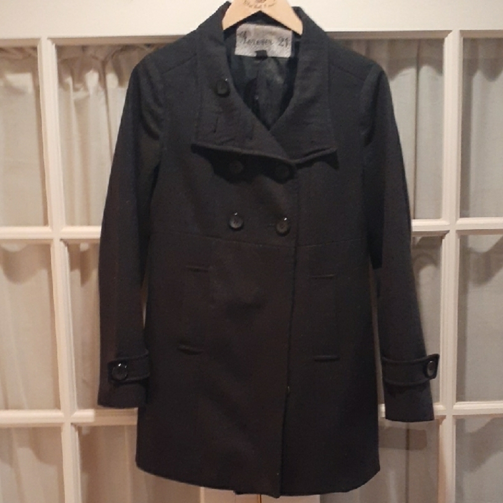 Forever 21 Charcoal Pea Coat with Wide Lapels and Structured Shoulders